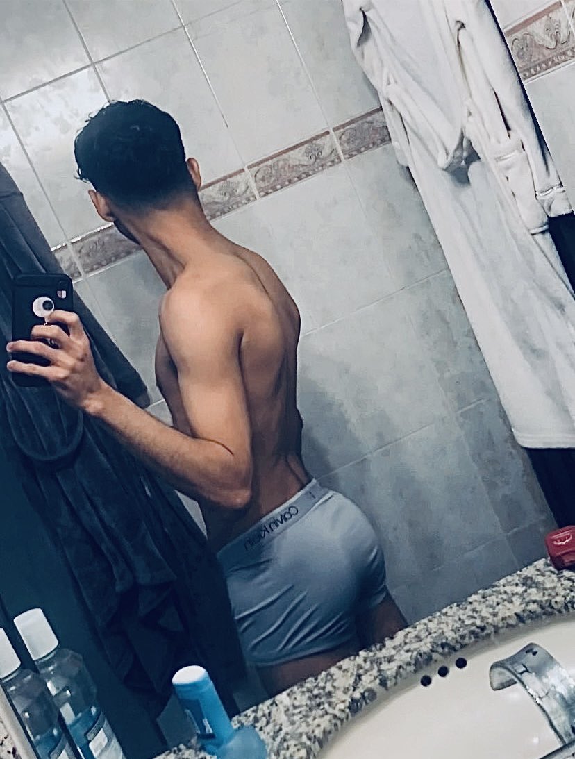 Pregunta;
¿De frente o de espalda?
#Doschitai🫟

🎁