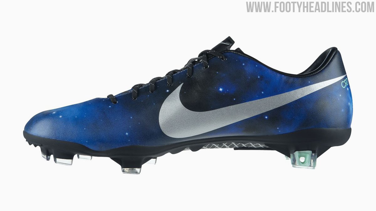 Footy_Headlines's tweet image. 🌌 Nike Mercurial 'The Galaxy' CR7 Signature Boots - 2013