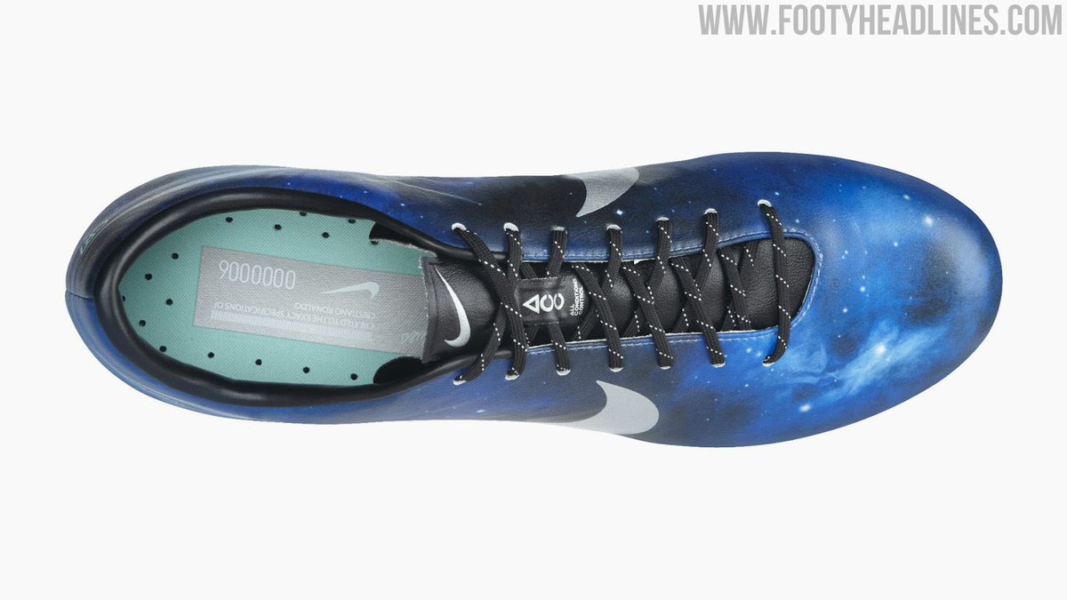 Footy_Headlines's tweet image. 🌌 Nike Mercurial 'The Galaxy' CR7 Signature Boots - 2013