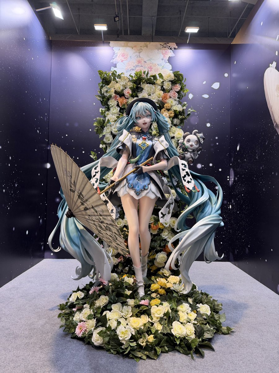 kiyo3555's tweet photo. 等身大ミクさんたち！ #MIKUWITHYOU2025 https://t.co/Z2UdAM3Pi4