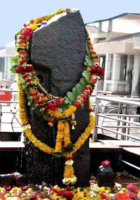 brijesh81kr's tweet image. ‼️🚩ॐ शं शनैश्चराय नमः 🚩‼️

🌞सुप्रभातम🌞

"इंसान सही हो तो उसके साथ गरीबी भी…
खुशी खुशी कट जाती है इंसान गलत हो तो…
अमीरी भी बड़ी मुश्किल से कटती है…"

🌼जय शनिदेव जी महाराज🌼

🙏🏻‼️आज शनिवार आपका दिन शुभ हो।।‼️🙏🏻

#gntmgr #BINI #HomeForHomeless 
#GodMorningSaturday