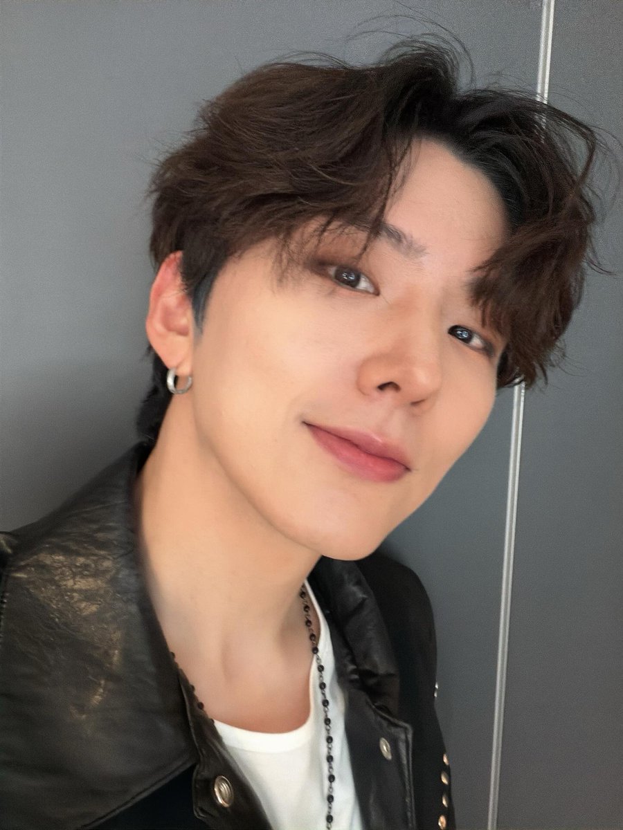 その他 Hehehjeheexj He has to know I'm insane right lol