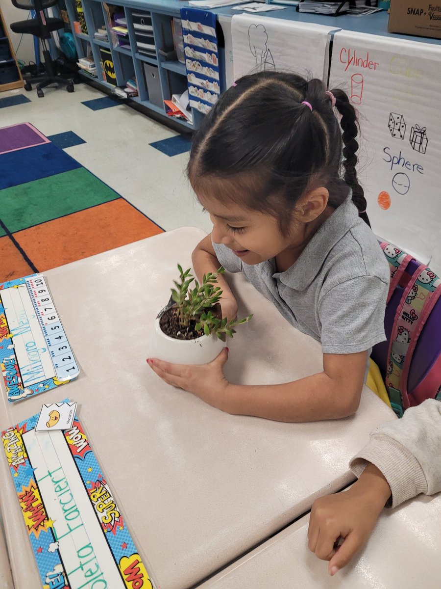 ChenayGrimaldo's tweet photo. Amazing things happened this semester at @hisd_SRE !! We learned and grew together throughout our first 4 months.  I'm so proud of our explores and can't wait to see them fly into #infinityandbeyond!! https://t.co/jw1ykFD3cw