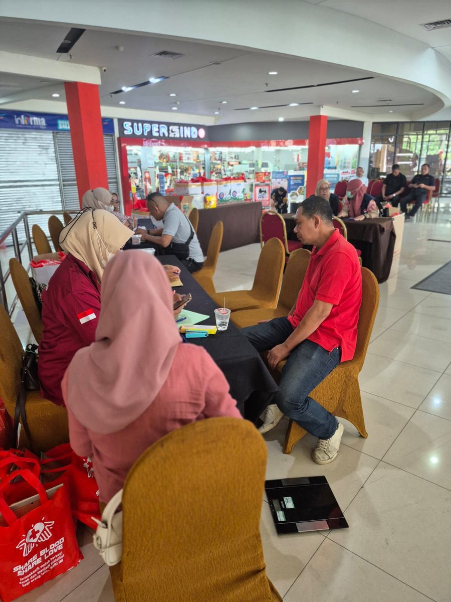 JoongileeciousI's tweet photo. suasana di lokasi saat ini.
Mari hadir teman2.
#ShareBloodShareLove #DonorDarah #NatalBerbagi #LeeJoonGi #Fromindonesiawithlove🇲🇨 https://t.co/zEy6tw2hyR