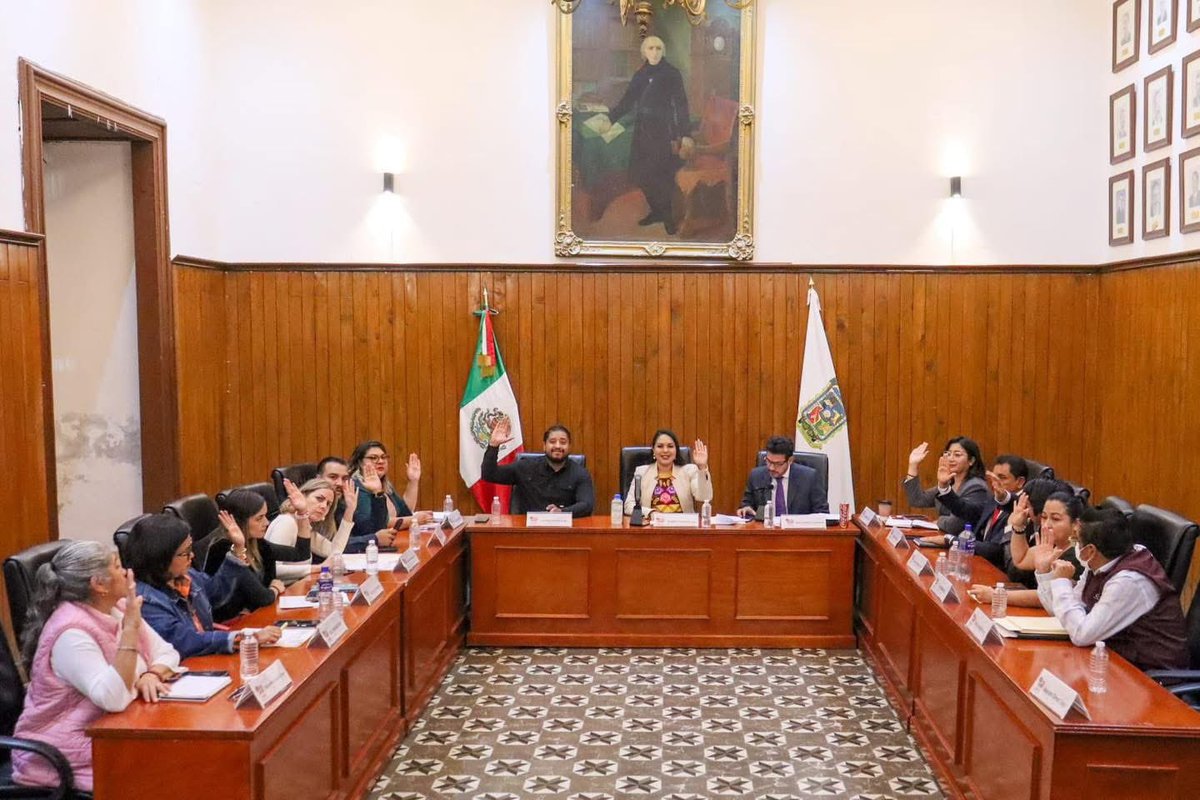 👋 Hoy en Sesión Extraordinaria de Cabildo fue aprobado el Presupuesto de Egresos 2026 de #SanPedroCholula, un instrumento que permitirá administrar los recursos públicos con visión social. 📊✅

#CarolinaFernandezRegidora 💚 #GobiernoAbierto #ParticipacionCiudadana