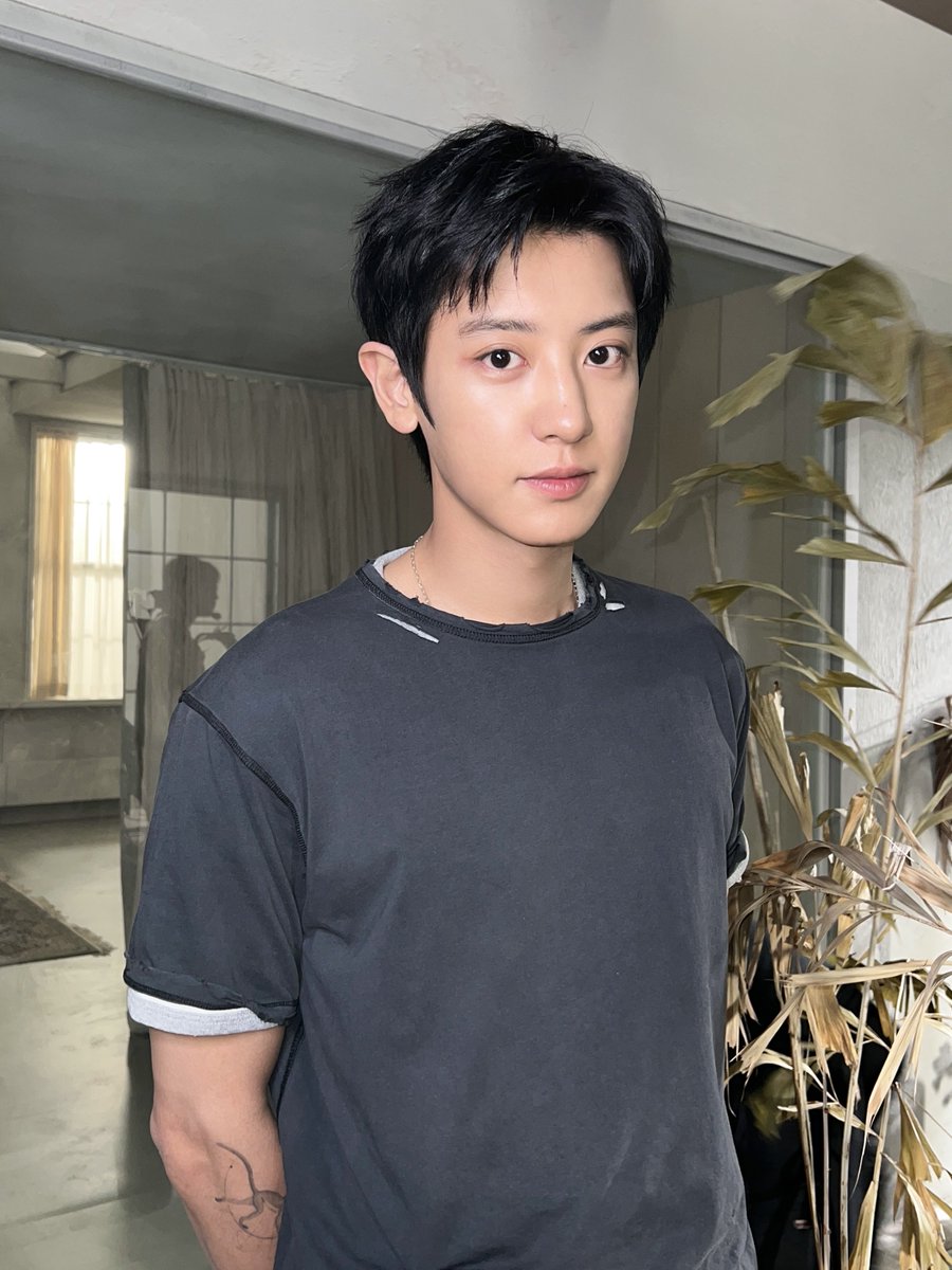 chanbear's tweet image. Did u get your tats retouched recently? Gwapo so much 🥺