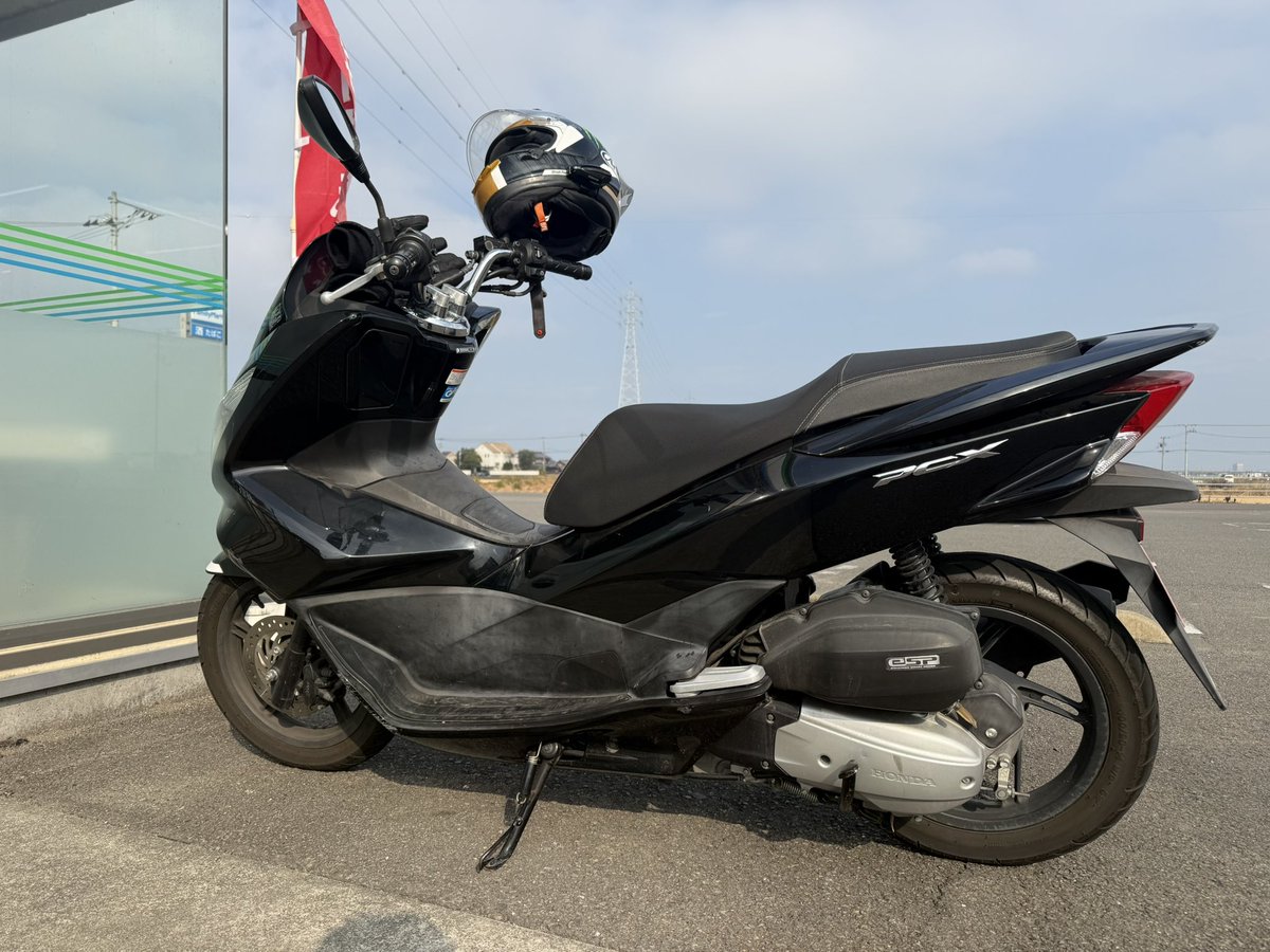 だれか買いませんか 全てが街乗り特化されててそりゃ売れるわなと思うPCX。 かと言って遅い