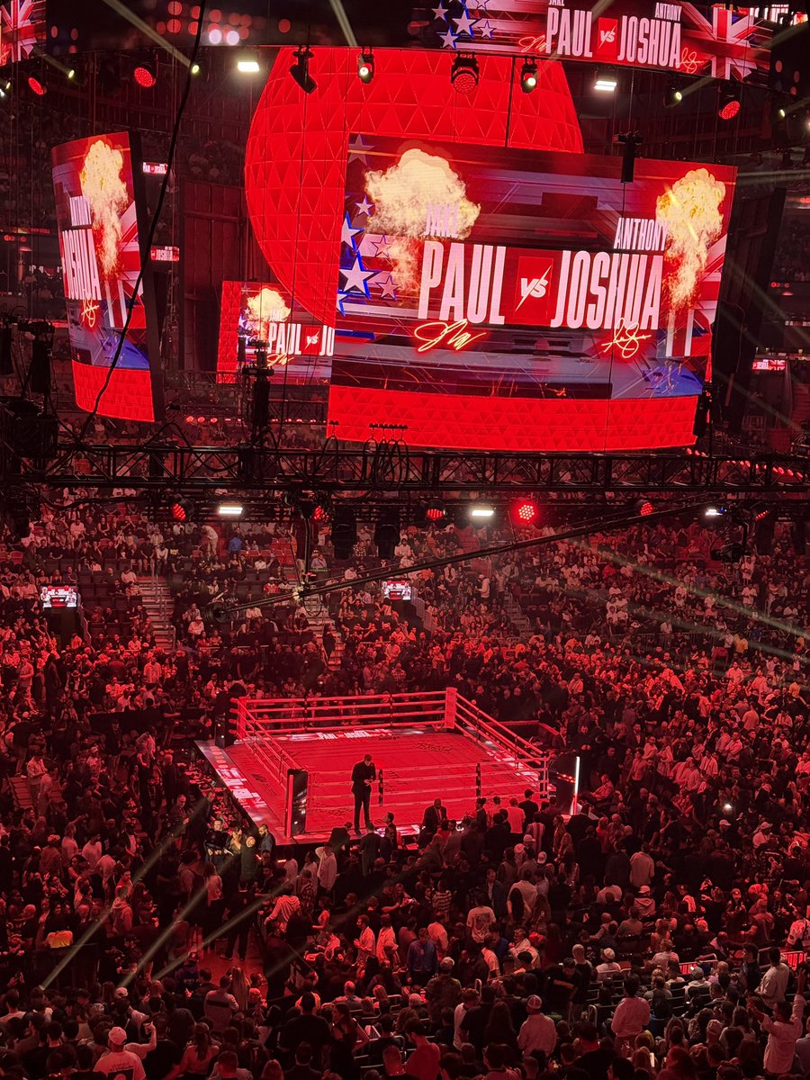 MaxCheerios's tweet image. Jake Paul fight sucked