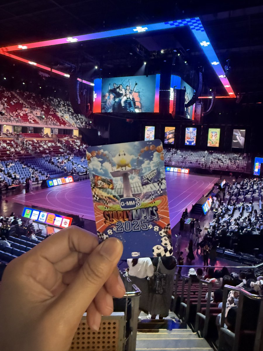 Nammms_'s tweet photo. พาหลานเวสลีย์มาเชียร์ปะป๊าทั้ง 2 แล้ววว 🫶
WILLIAMEST NO LIMITS
#GMMTVStarlympics2025
#WilliamEst #วิลเลี่ยมเอส #WESL https://t.co/eFTn6sGdFK
