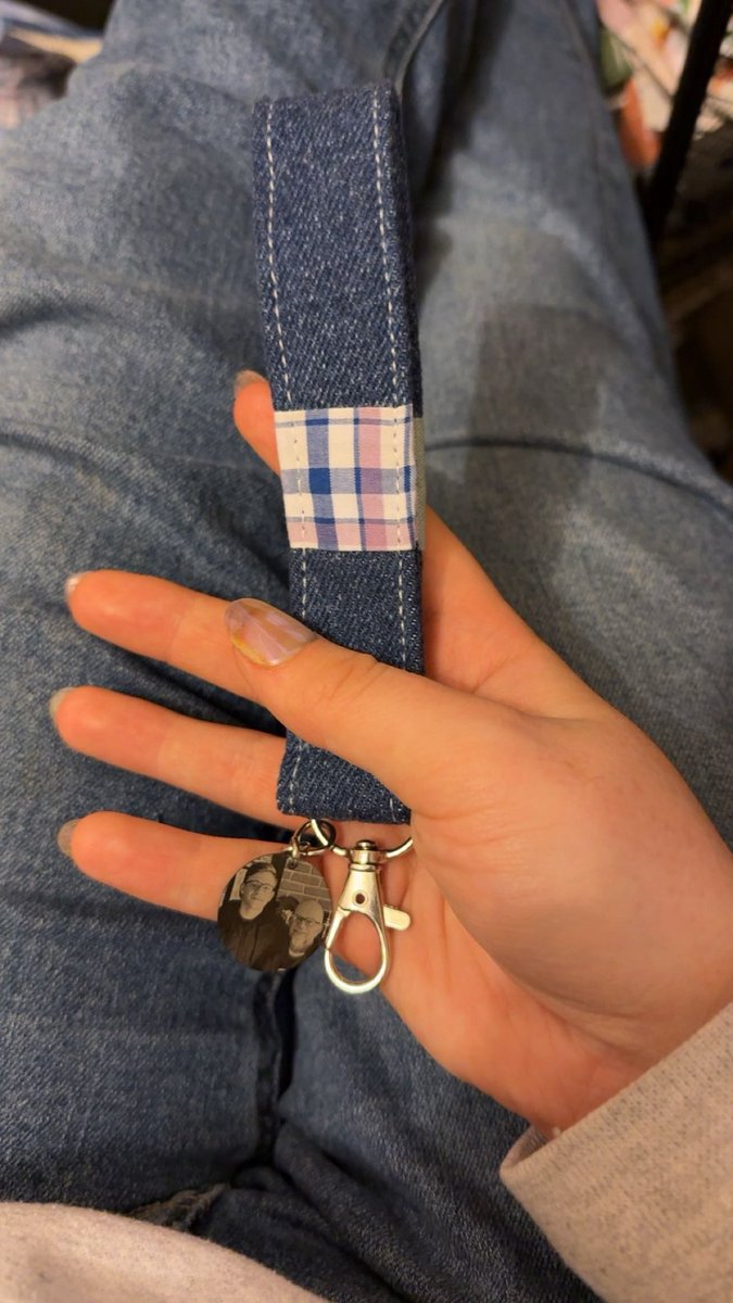 KittyKatHoots's tweet photo. Lee and mom’s memory keychains are done. 🫶🏻 https://t.co/p2l3aXhZVb