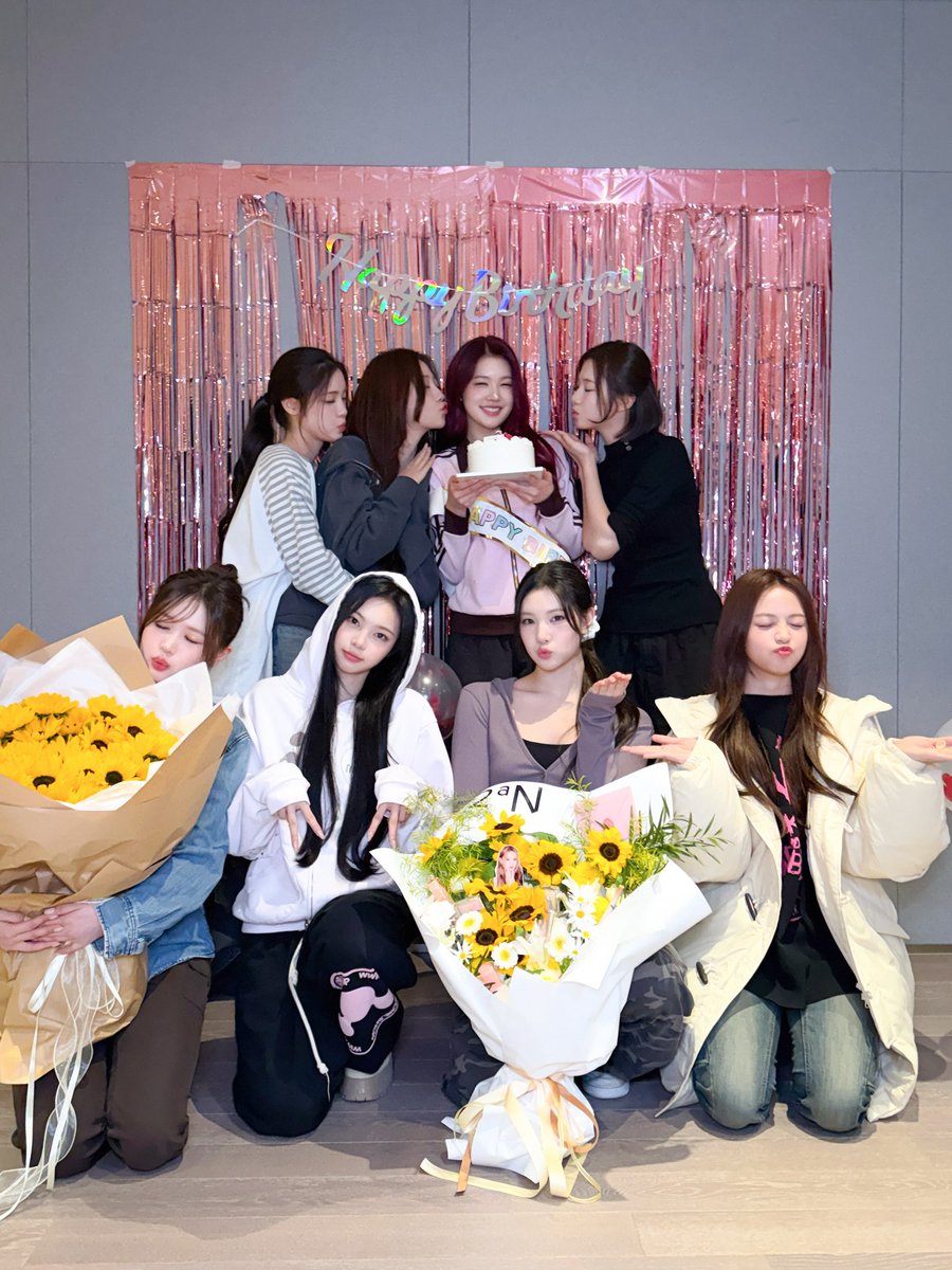 🐉, 𝗣𝗘𝗔𝗖𝗛𝗬. tweet media