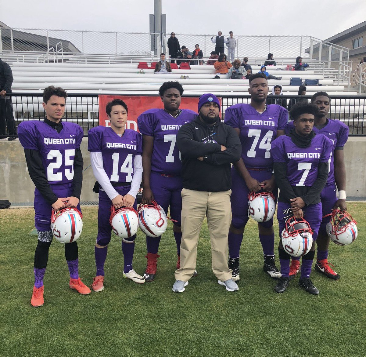 coachemupT's tweet photo. Happy QCSB Eve 👑

📸 Inaugural Queen City Sr. Bowl 2019.

Good luck to all the players representing their schools and the Queen City tomorrow‼️ https://t.co/KMTx4R6Dwn