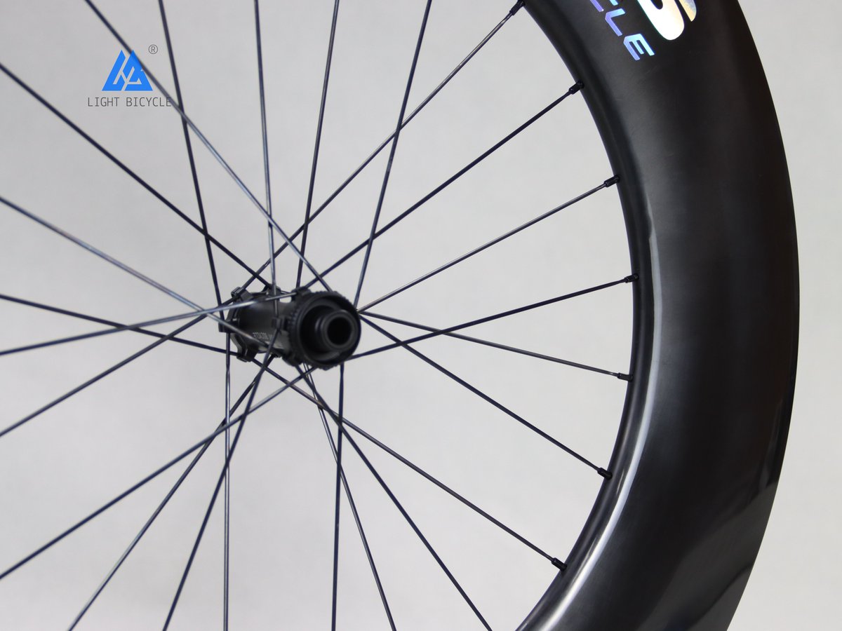 LIGHT BICYCLEカーボンリム700C35mmハイト 25mm幅 24H Carbon Rims & Wheels - 100% Customizable | Light Bicycle