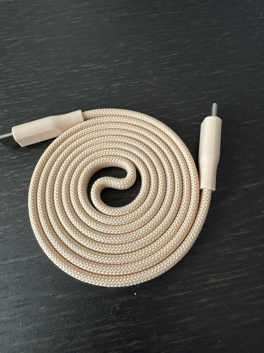 michi883's tweet image. 欲しかったケーブルきた
これは楽だわ
#CIO
#わくわく