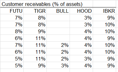 goldenlabubuwatch tweet media