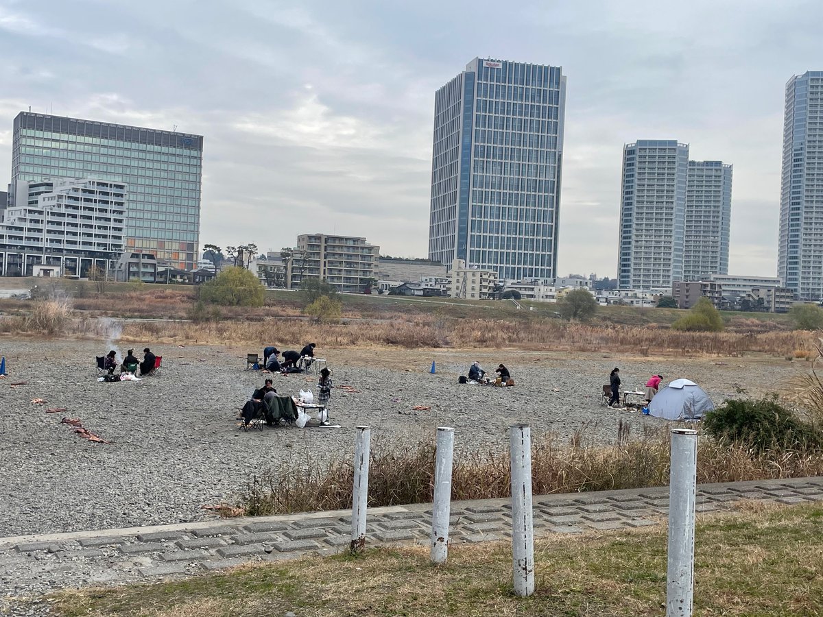 Tama_bbqms's tweet photo. #多摩川キャンプ場
12月に入りBBQのお客様の姿はめっきり減り、キャンプを楽しむお客様が増えました。
キャンプをもっと手軽に楽しめる「お試しキャンプset」を近々始める予定です。 https://t.co/9RMQoEgkvw