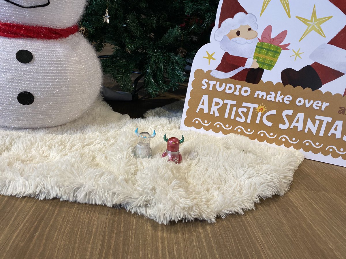Roselia_rinrin's tweet photo. クリスマスボーめっちゃ可愛い😆
普段買えないグッズもたくさんあって最高でした！
今日はパタパタンを描いていただきました😆
でも、動画撮り忘れた😭
#ARTISTICSANTAS
#studiomakeover
#ちしまこうのすけ https://t.co/oBQ7qMrEcb