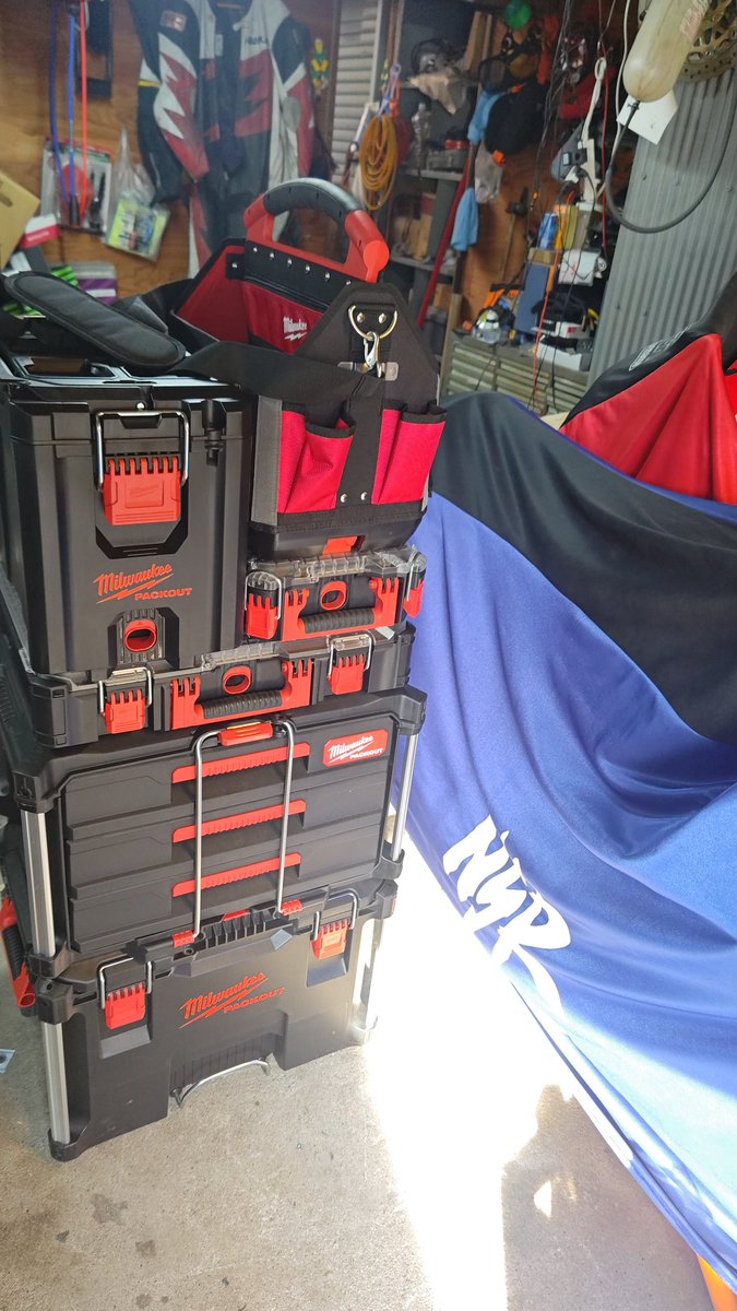 BEATKOTOKO1's tweet photo. さて、新たな世界を拓いてしまった。
今から、工具整理です。

#Milwaukee
#PACKOUT https://t.co/tOqrefUUdp