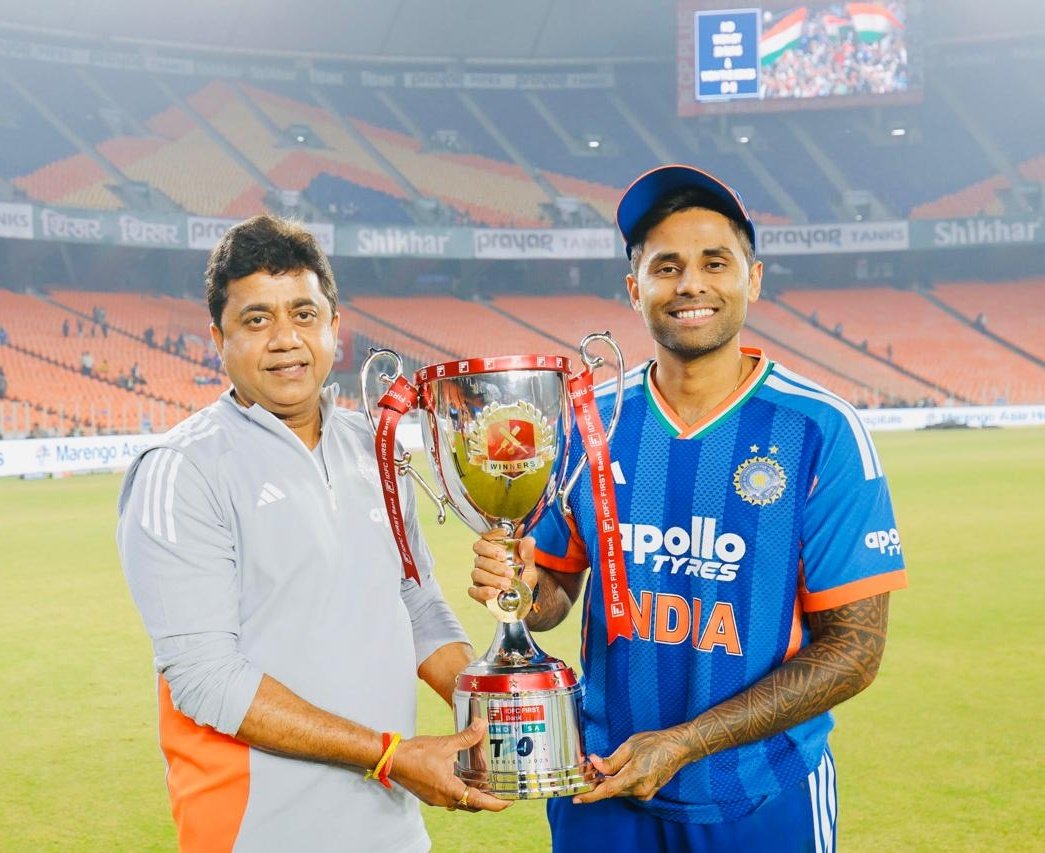 SunilYadavBJP's tweet photo. Calm smile, fearless intent, and a trophy in hand.🏆🏏

​Under the fearless captaincy of Suryakumar Yadav, Team India showcased a masterclass in T20 cricket, securing the series with both authority and elegance. 

This victory is more than a milestone; it is a definitive statement of intent as we build momentum toward the T20 World Cup.💙

​#TeamIndia #SuryaKumarYadav #T2
#BleedBlue #INDvsSA @BCCI @MithunManhas