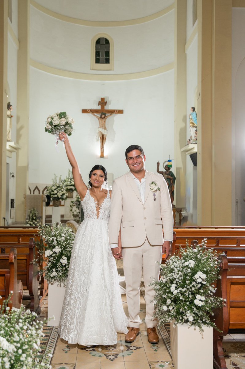 Recuerdos de una noche maravillosa. ❤️
<a href="/Adrix_Dz/">Adriana Daza Vega</a> Un “sí” para toda la vida.
Juntos podremos enfrentar cualquier desafío y alcanzar todo aquello que soñemos.