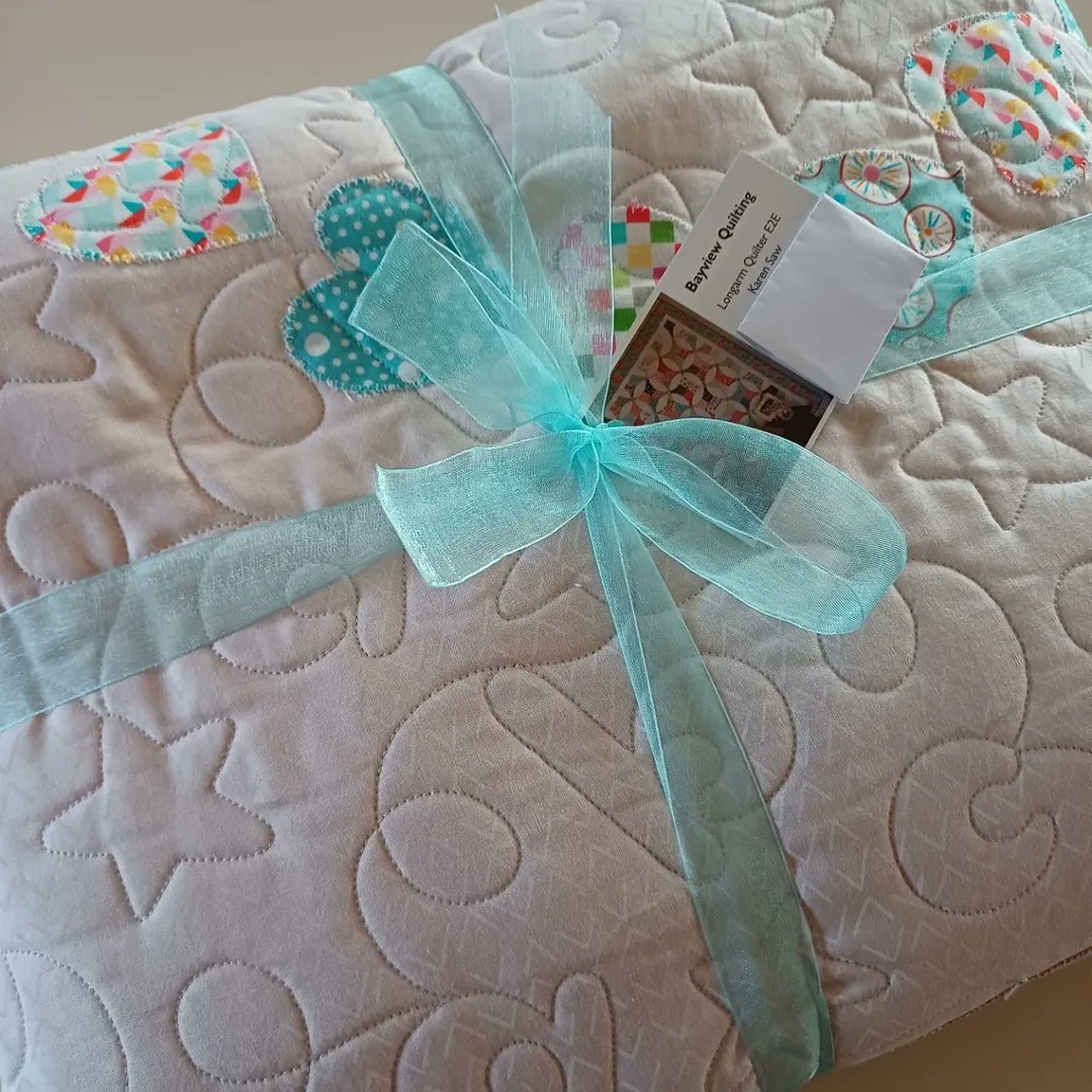 HandiQuilterAus's tweet photo. Gorgeous baby quilt 💕🪡
So soft, sweet, and stitched with love — perfect for little cuddles ✨👶
Designed by @bayviewquilting 💛
#HandiQuilterAustralia #QuiltInspiration #ModernQuilting  #BabyQuilt #QuiltingLove #BabyQuiltLove #QuiltersOfInstagram #QuiltDetails #QuiltStudio https://t.co/FZa9Jxynvx