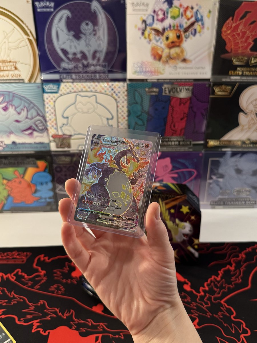 PullingPoke's tweet photo. First time ripping Shining Fates … chase over. She’s a beaut. https://t.co/cFYYAIRQdJ