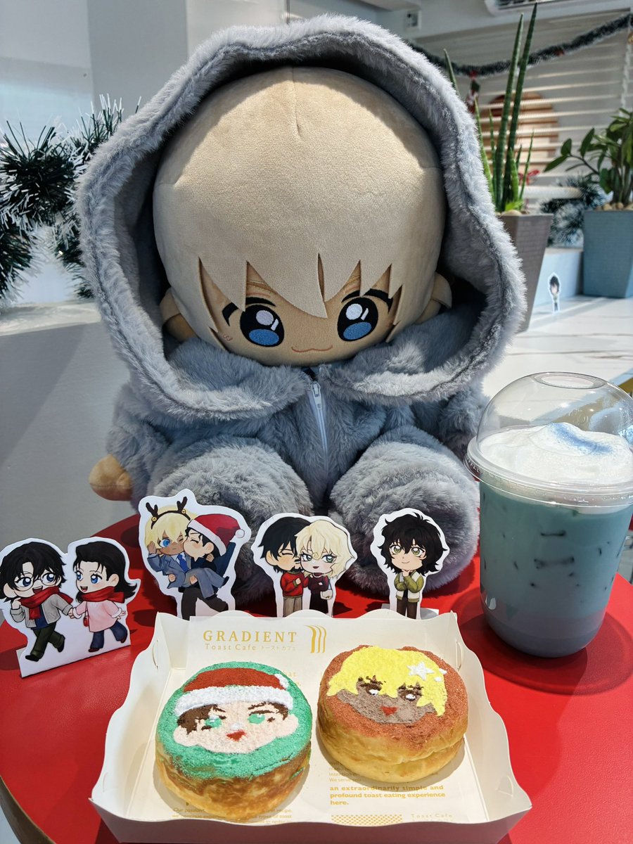 zpwbh's tweet image. 🎄ลูกชายไม่ชอบสีแดง แต่คริสมาสคู่กับสีแดง สีแดงเต็มไปหมดเยย 555555 ❤️💛

#REDchristmasparty_AKAMcafe