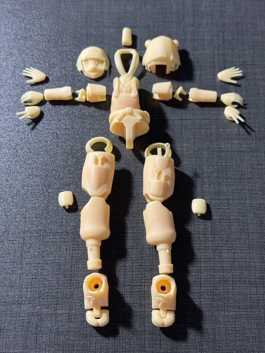 これは調整前のぽんぽこさん🍃 全部で34パーツでできています。 顔や手