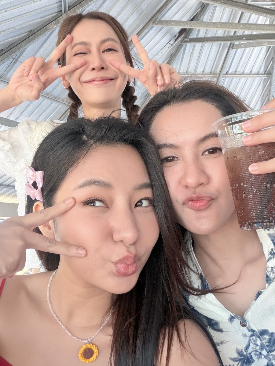 พี่น้ำเอง (ฤดีตัวจริง) tweet media