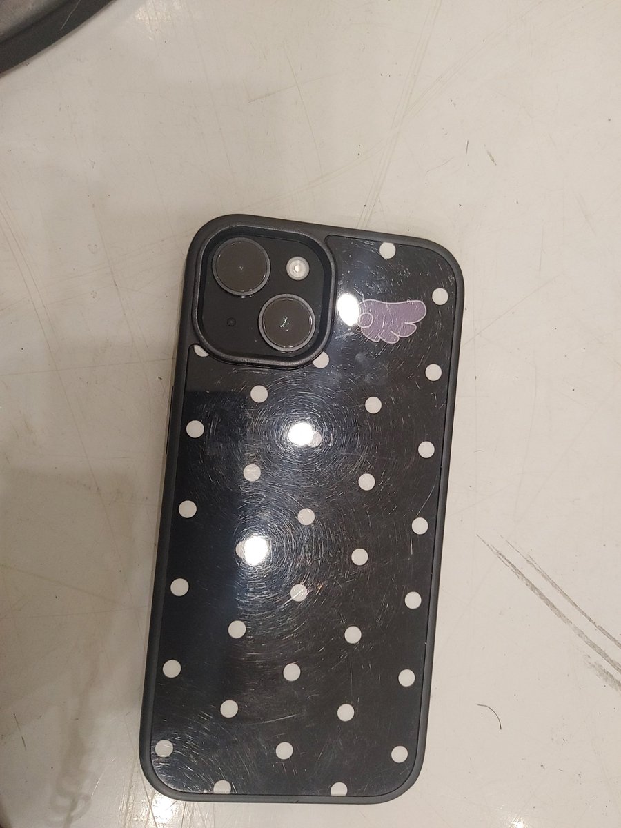 프젝돌 분실물...

아이폰 추정 폰을 본부석에 맡겨두었어요.
배경이 학교의 시간표로 되어있었어요.

rt부탁드립니다..