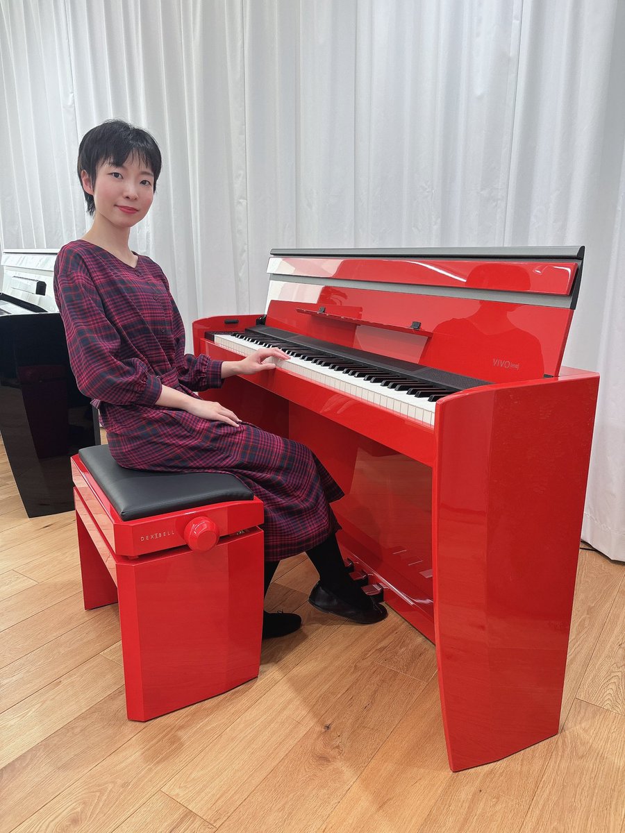 先日お伺いした、Dexibellさんのショールームは、お隣にハープのショールームも併設しています☺️
<a href="/dexibellMI/">DEXIBELL</a> 
<a href="/dirigentjp/">ディリゲント公式 @ 銀座〜築地</a> 

ピアニスト×ハーピストの二刀流誕生！？😆