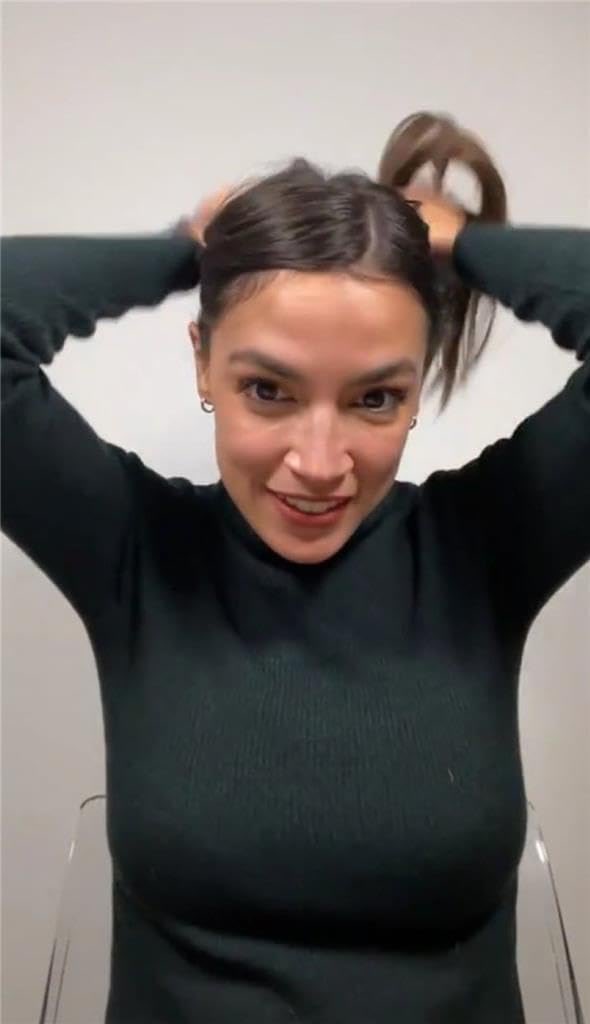 MacMallyMMA's tweet image. *Anthony Joshua pumps a jab*

Jake Paul: