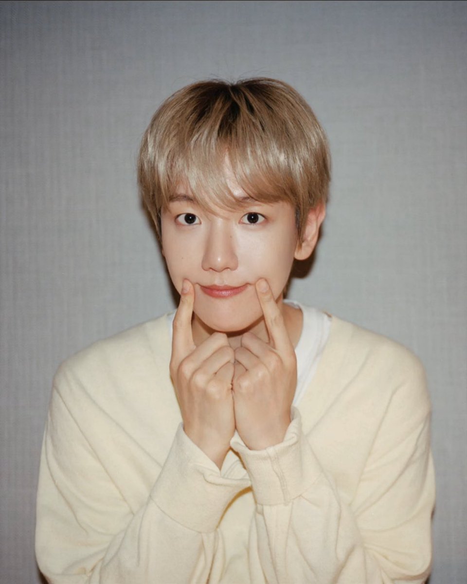 baekhyuntown's tweet photo. The singer l'm going to shoot today is — (6)
📸 #SHENGSHENG

#백현 #BAEKHYUN @B_hundred_Hyun @BAEKHYUN_INB100 https://t.co/wCbfleQfA7