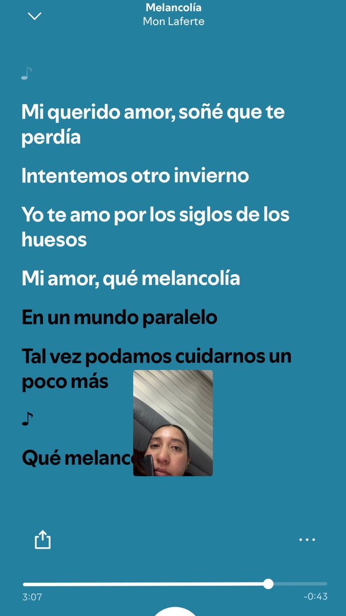 may_gomez23's tweet photo. Yop a media jornada laboral acordándome de cositas y viendo fotitos pasadas:( https://t.co/NlsCRQozEF