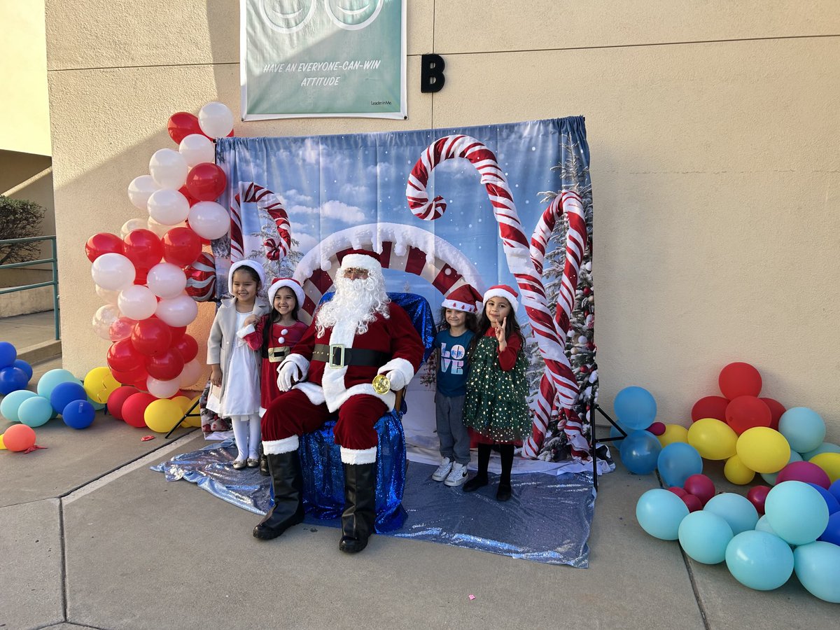 melrules61's tweet image. Great day at Nicoloff School! Our 1st Kermes. #buildingcommunity