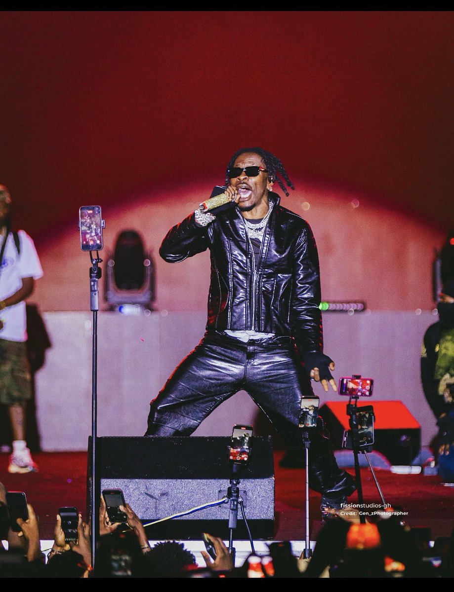 The AFRICAN DANCEHALL KING 

The BIGGEST Artist in GHANA 🇬🇭 

My KING; SHATTA WALE 🤍🤍🤍

#GTCOMusicConcert 
#ShattaAtGTBankConcert #SM4LYF