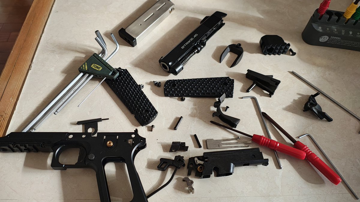 マルイガスブローバックのガバメント系は、大体あそこをあーすれば直る