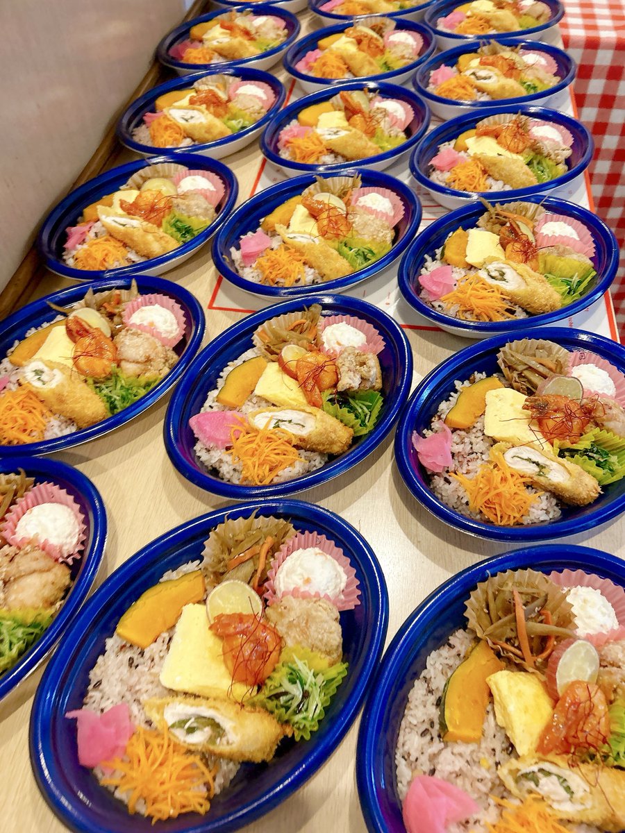 Cafe_FUNFUN's tweet image. おまかせ弁当のご注文ありがとうございました😊
お客様からの『美味しかった』の一言は本当に励みになります☺️
また食べたいな〜と思っていただけるようこれからも頑張ります。

#funfun
#宅配弁当
#高松テイクアウト
#デリバリー
#おまかせ弁当
#会議用
#懇親会
#子供会
#法事