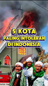 Jika kamu hanya bisa mengomentari intoleransi dan teroris dg kalimat ini: 
"itu bukan Islam yang sebenarnya!" 

Kamu seperti memakai tameng retoris untuk menghindari tanggung jawab sosial atau konfrontasi langsung dengan ideologi yg kau sebut ekstrem.

ARTINYA: KAMU SETUJU!