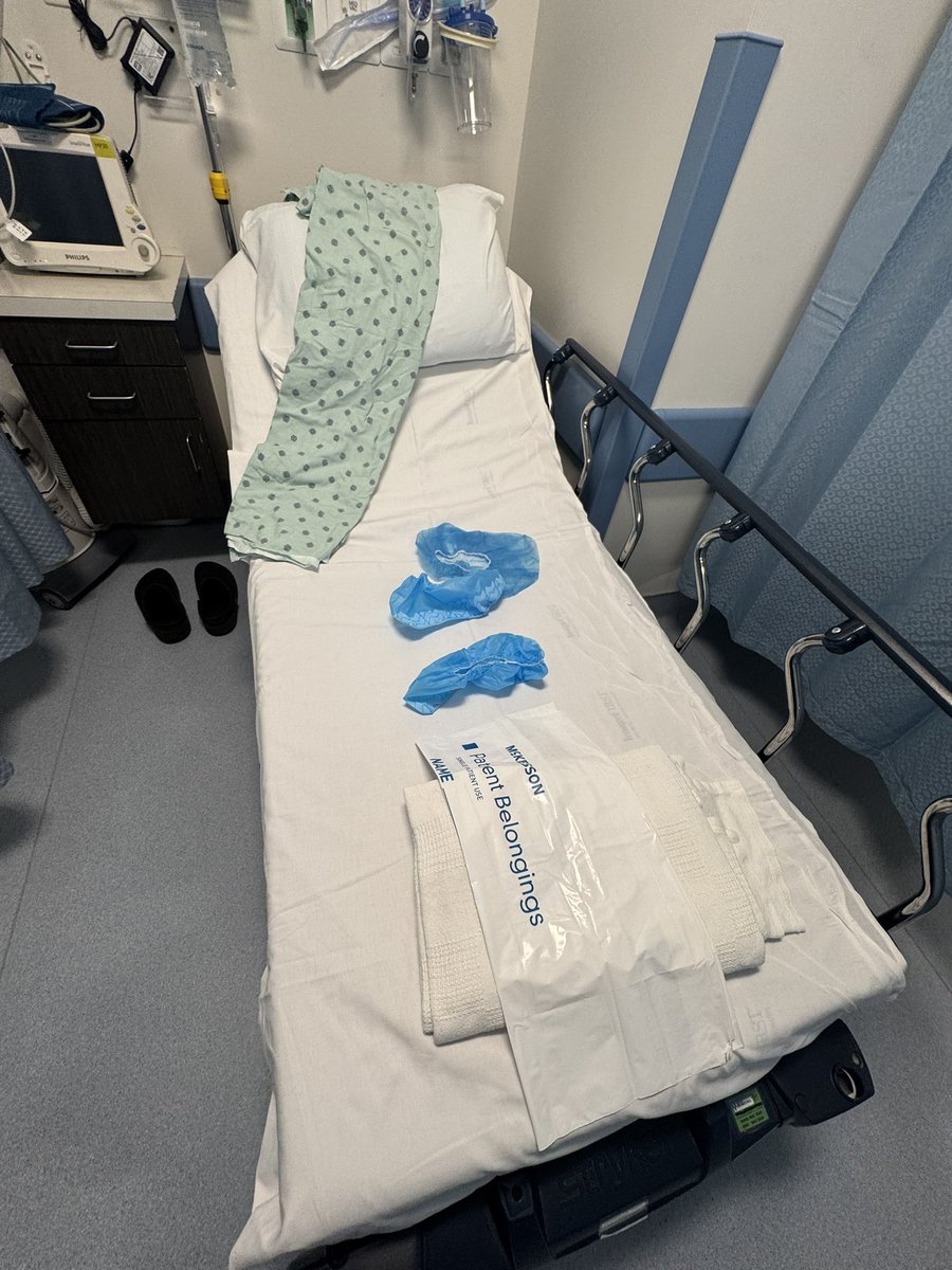 marcelluswiley's tweet image. Please keep me in your prayers as I head into my total hip replacement surgery — aiming for a healthy, smooth, and successful outcome.

No, I’m not trying to pull a Philip Rivers comeback 😄 — but if I can get back to being “Big Usher” on the dance floor, I’ll take that as a…