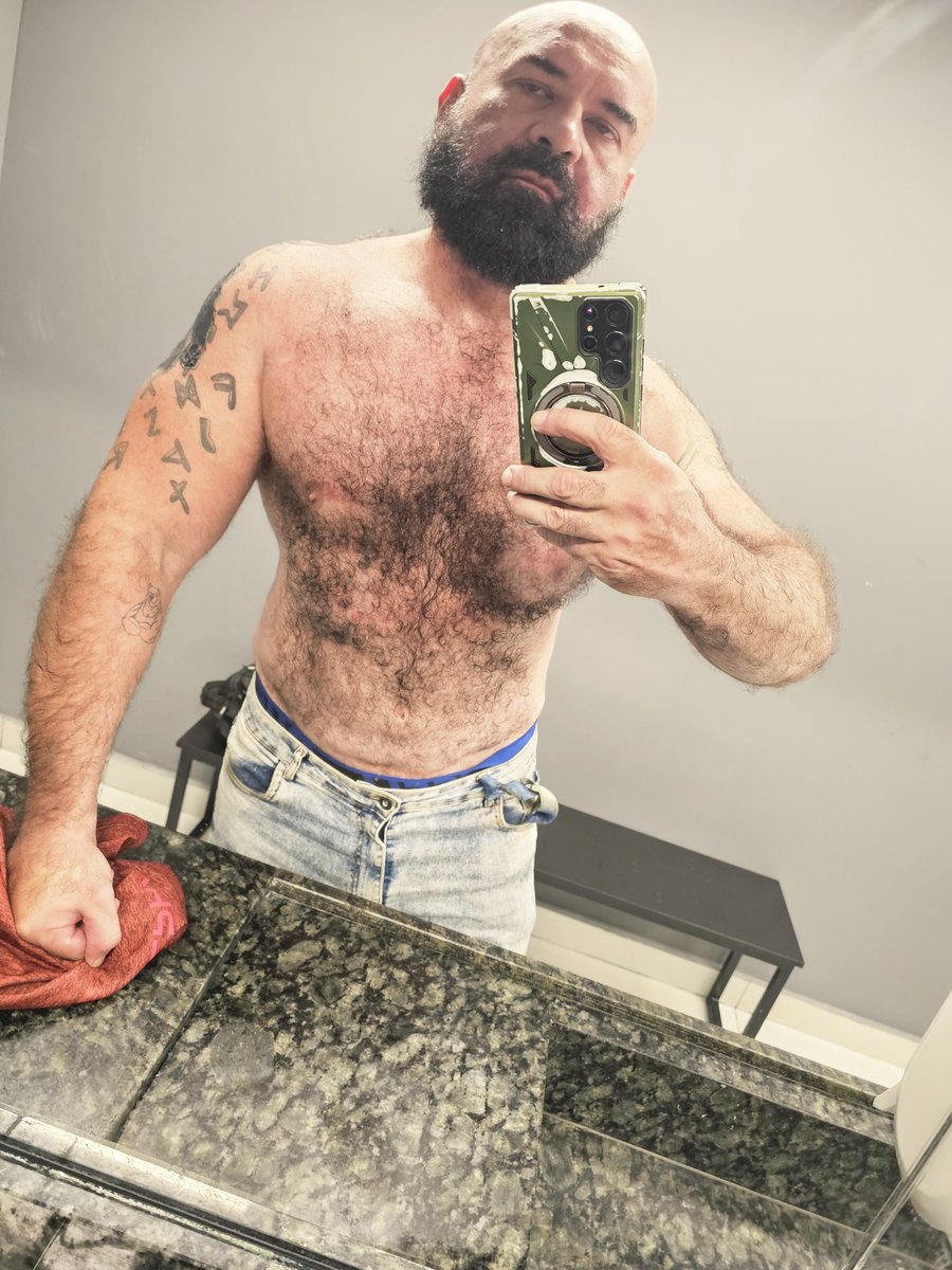 minotauroalpha's tweet photo. Imagine your face crushed like my clothes...

#findom #alphamale #muscles #cashmaster #malefindom #findommaster #alphagod #maledom 

https://t.co/68L3R3m5wi https://t.co/LNGSVTWLa1
