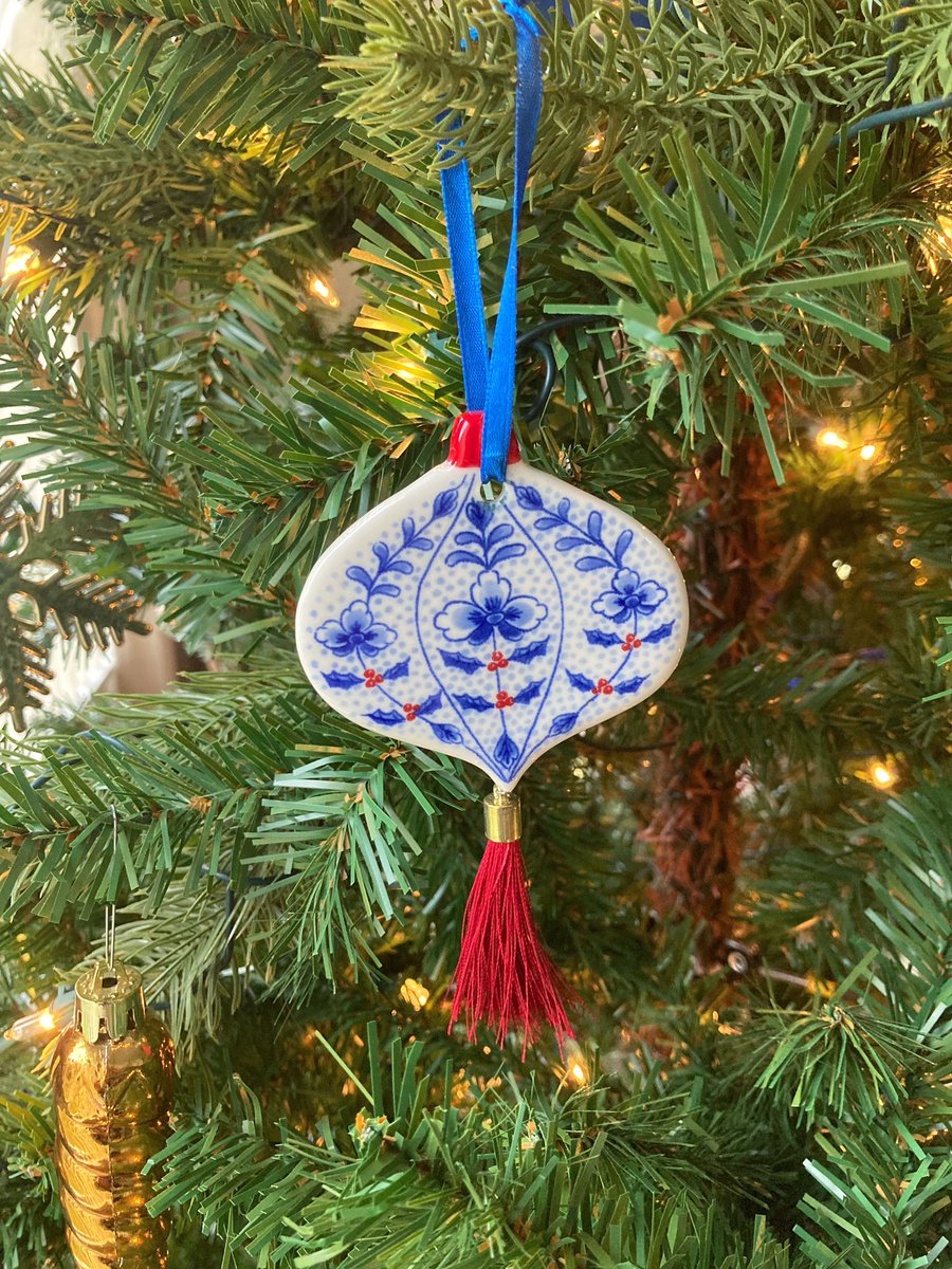 lee miller photography exhibition + sent a ton of postcards + new ornament from christmas market