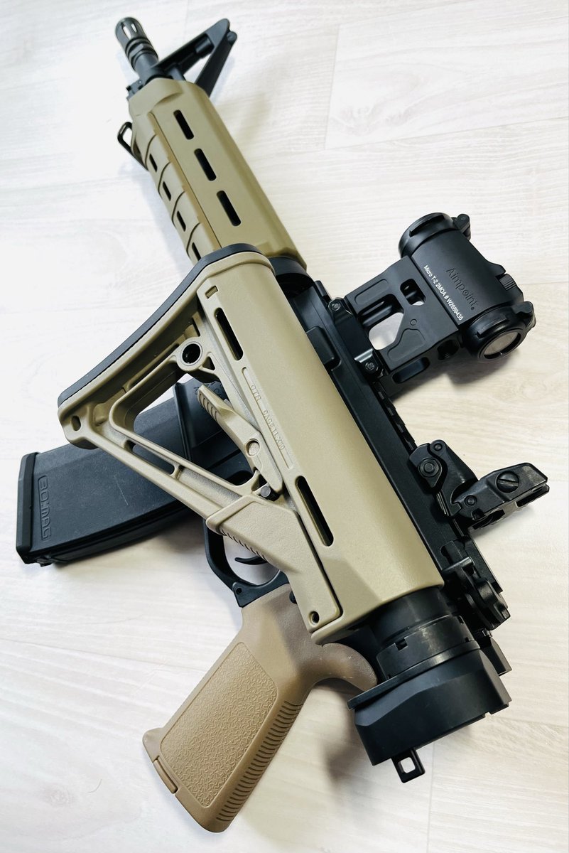 タニオコバM4モデルガン、ダニエルディフェンス MOE 10.5inポキモデル