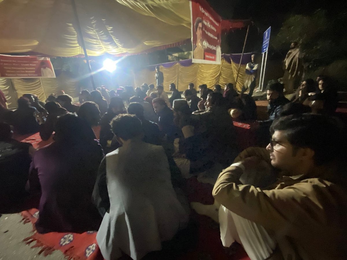 ItsUsmanAfridi's tweet photo. Chief Minister Sohail Afridi’s actions contradict his words Since 5 days  students at Peshawar University have been peacefully protesting for their missing friends But the government remains silent. 
#ReleaseMissingStudents #Uop #Protest https://t.co/5NCK3uzxhg