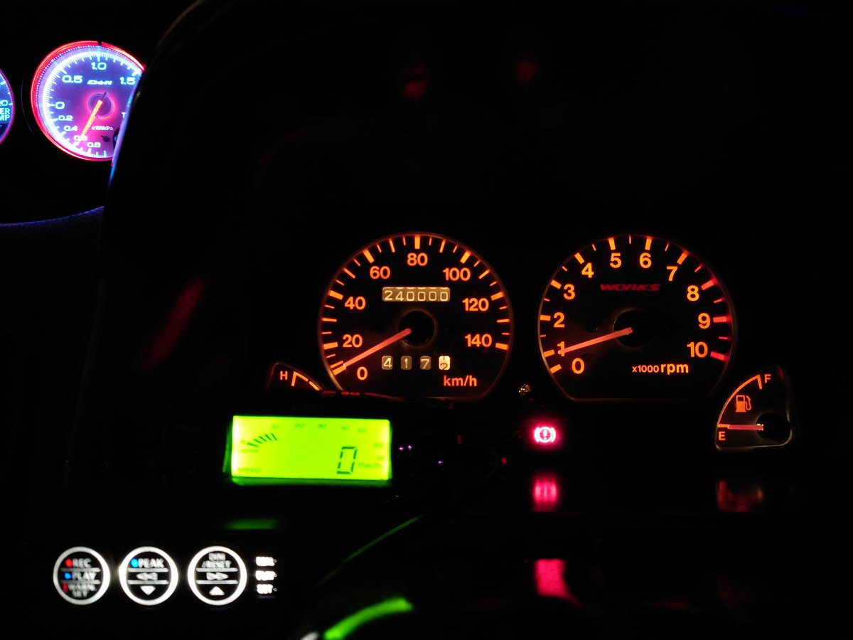 blue_carlife's tweet photo. そういえばこの翌日12/15、ちょうど帰宅時に自宅で24万キロ達成しました
およそ地球6周分の走行距離らしいですけど、自分で面倒見るだけじゃなくて診てくれる人や相談に乗ってくれる人が居るからこそできるから、とてもありがたいね👀
30万キロ目指してまだまだ乗り続けます✨
#24万km
#ExpressGarage https://t.co/zb4KKVt9w4