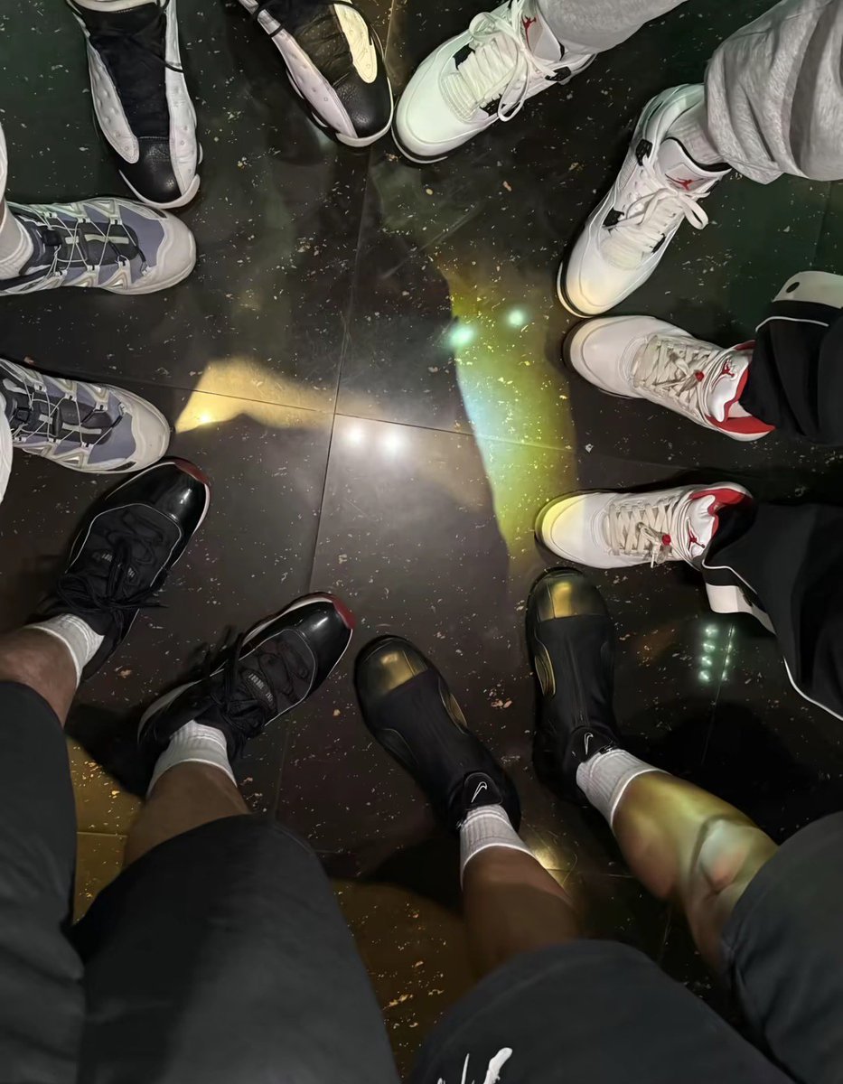 BJ-Sking tweet media