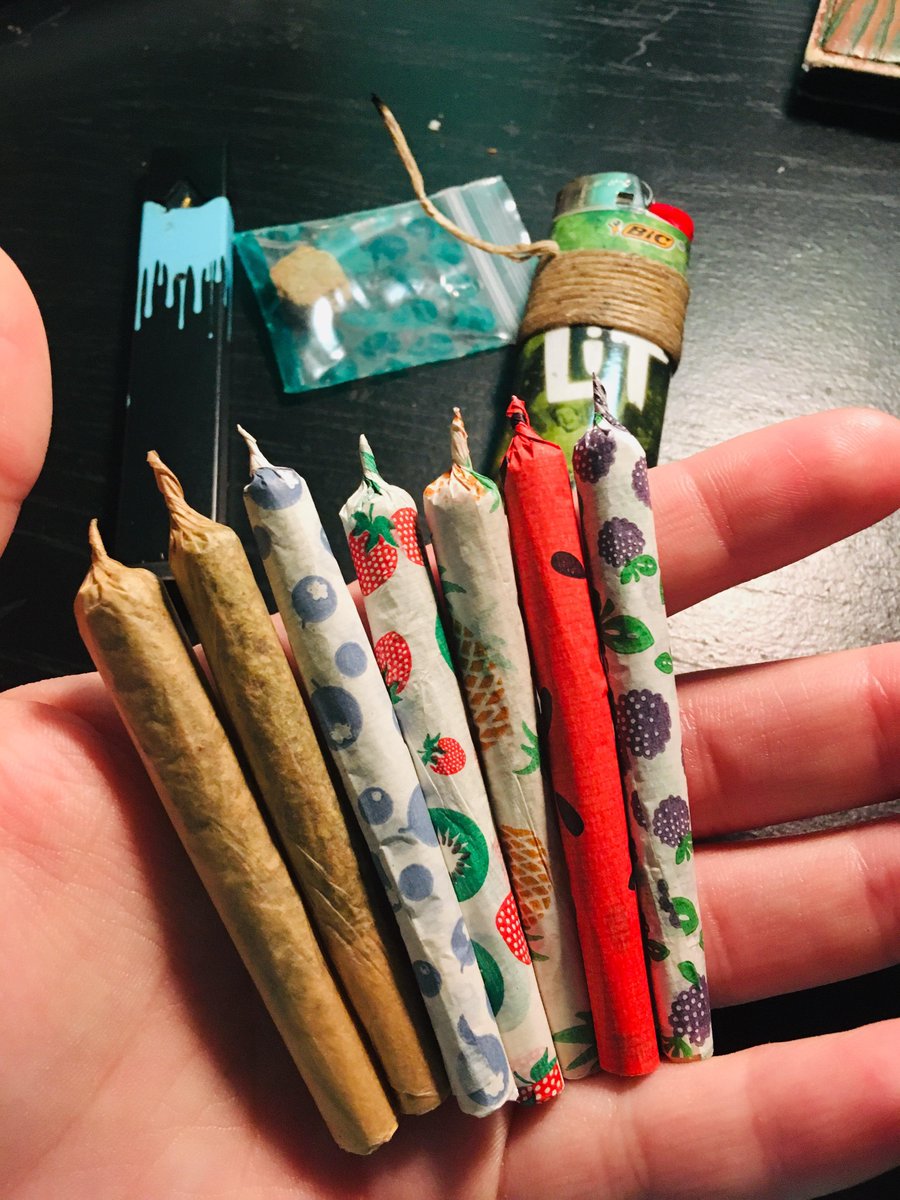 _StonersRUs_'s tweet image. Fruity joints 🍓🍇😋