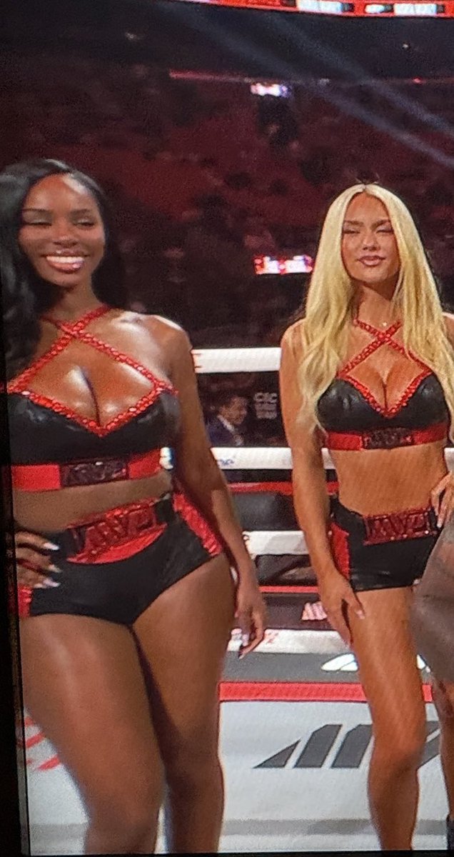 Hoopss's tweet image. She won the night.