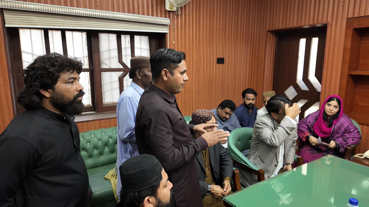 A meeting was held at Camp Office Unit No. 6 between me and PS-63 President Rajab Khaskheli, along with UC presidents, in the presence of Hyderabad Mayor <a href="/KashifShoroPPP/">Kashif Shoro</a> .
The discussion focused on digital and social media strategy, public outreach, and ongoing and planned