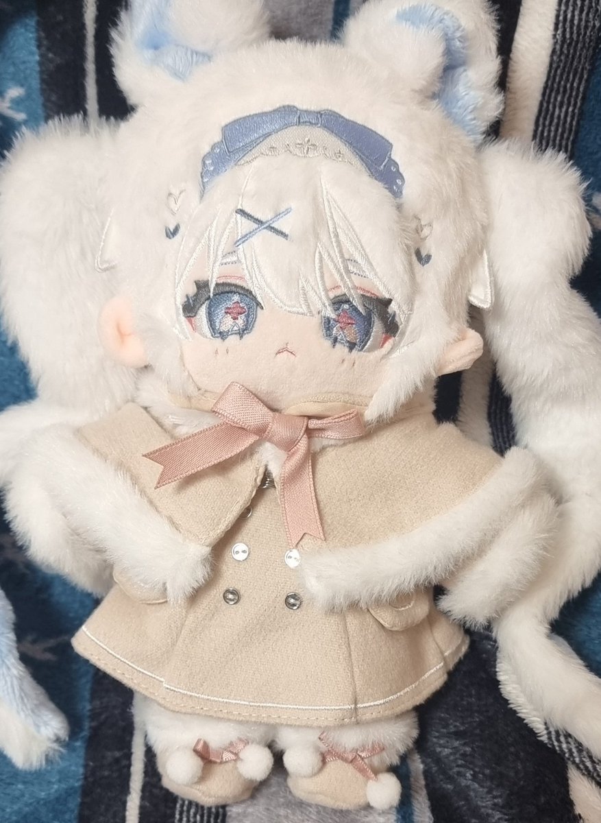 무속성 시아라 넘 귀여워ㅜㅜ
실내에서 적당히 찍어도 이렇게 예쁘다..ㅠㅠ!!
#lolo_nui